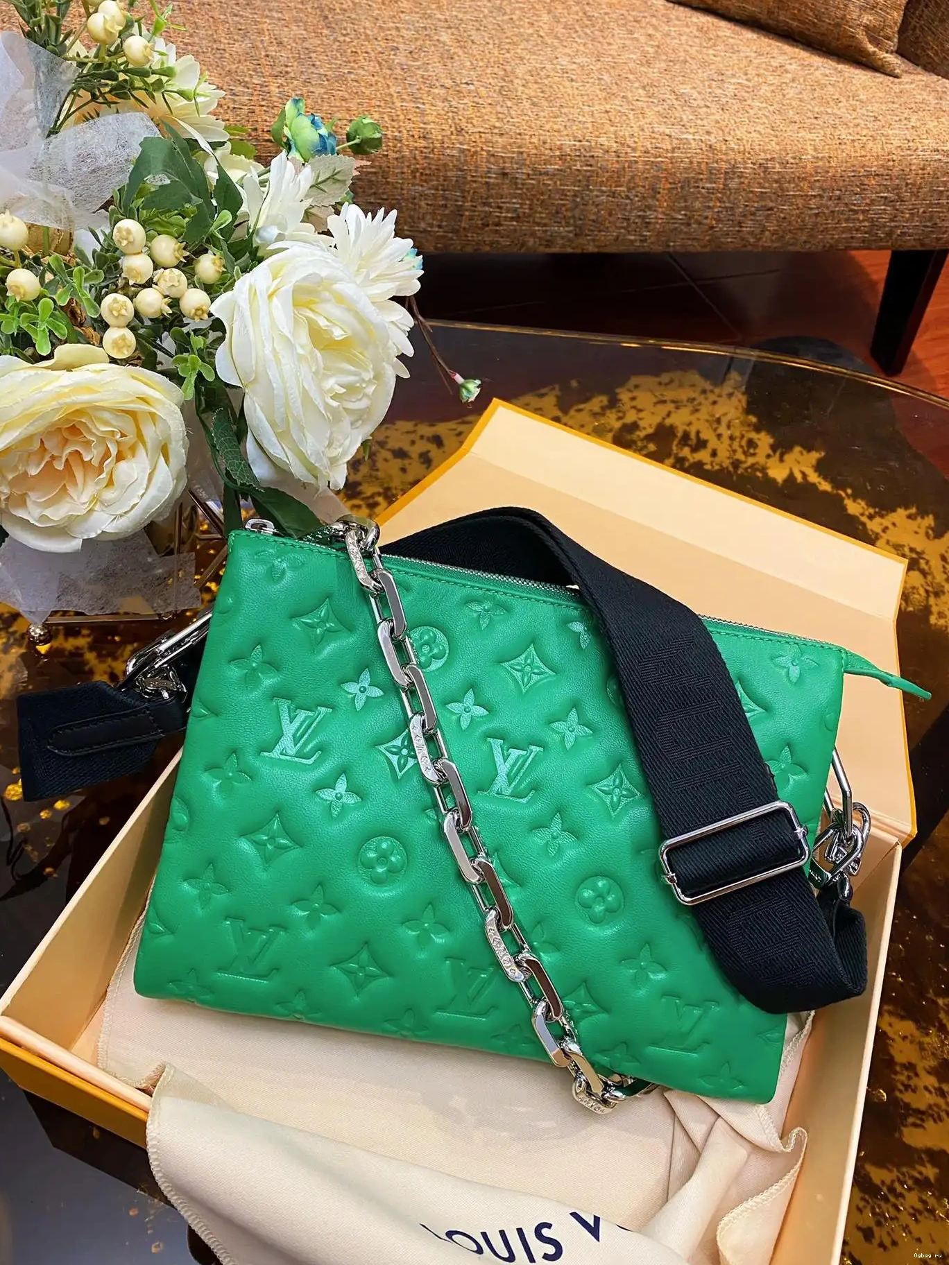 VUITTON LOUIS PM COUSSIN 0702